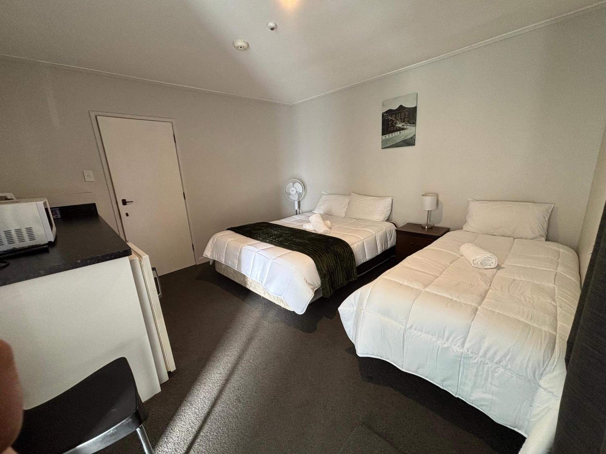 Leopard Hotel Waipukurau Exteriör bild